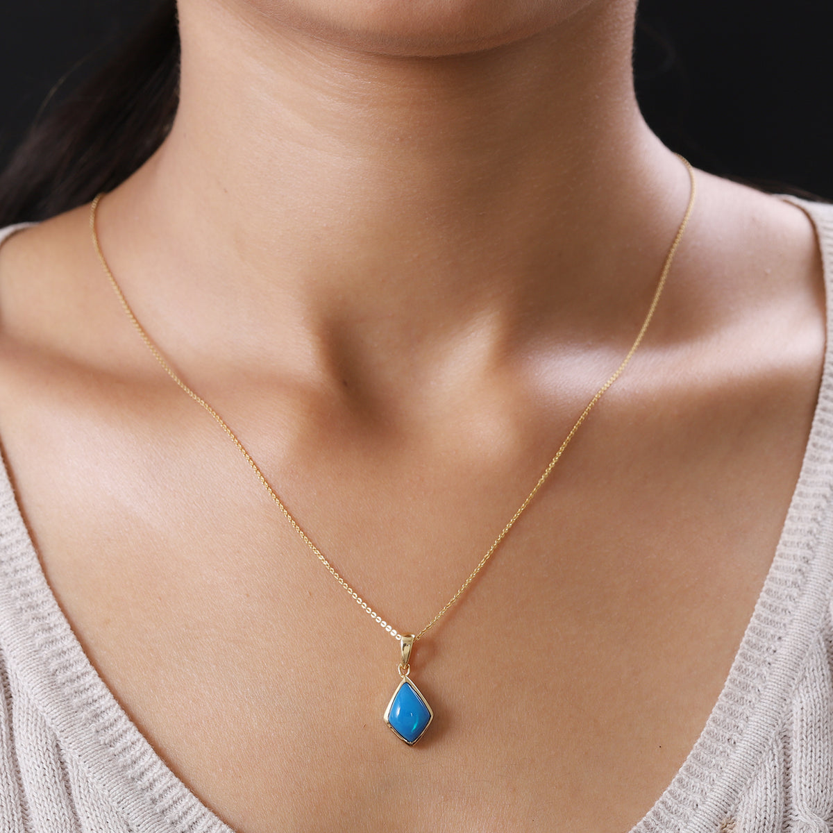 Miami-Blue Welo Opal-Anhänger mit Kette, 50 cm, 925 Silber Gelbgold Vermeil ca. 1,55 ct