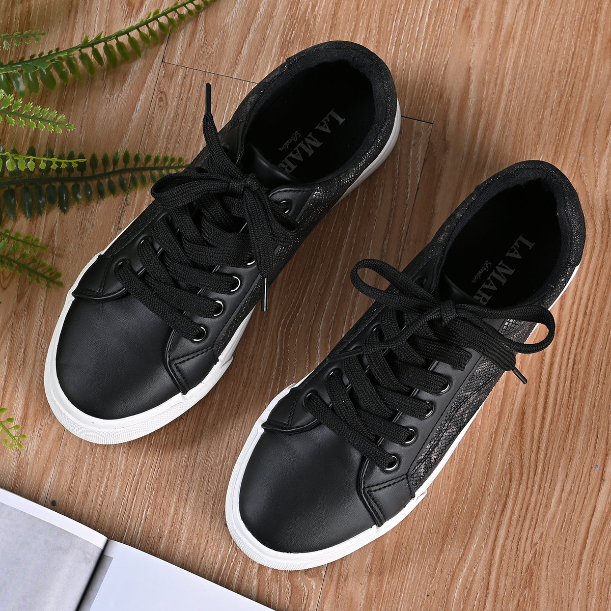 LA MAREY - Sneaker aus Kunstleder, Schlangenhautmuster, Größe 40, Schwarz