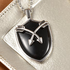 Schwarz gefärbter Achat Anhänger mit Kette, 60 cm, Edelstahl ca. 26,30 ct