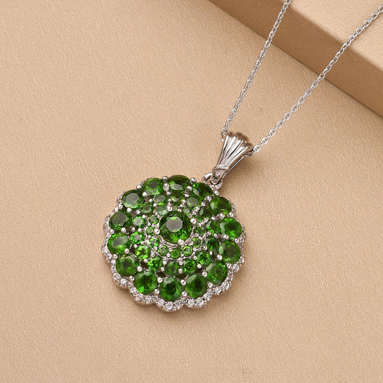 Natürlicher Chromdiopsid-Anhänger mit Kette, 925 Silber platiniert ca. 5.29 ct