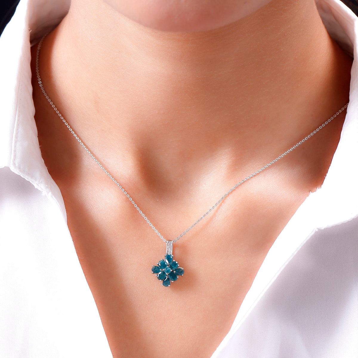 AAA Grandidierit-Anhänger mit Kette, 925 Silber platiniert ca. 1,39 ct