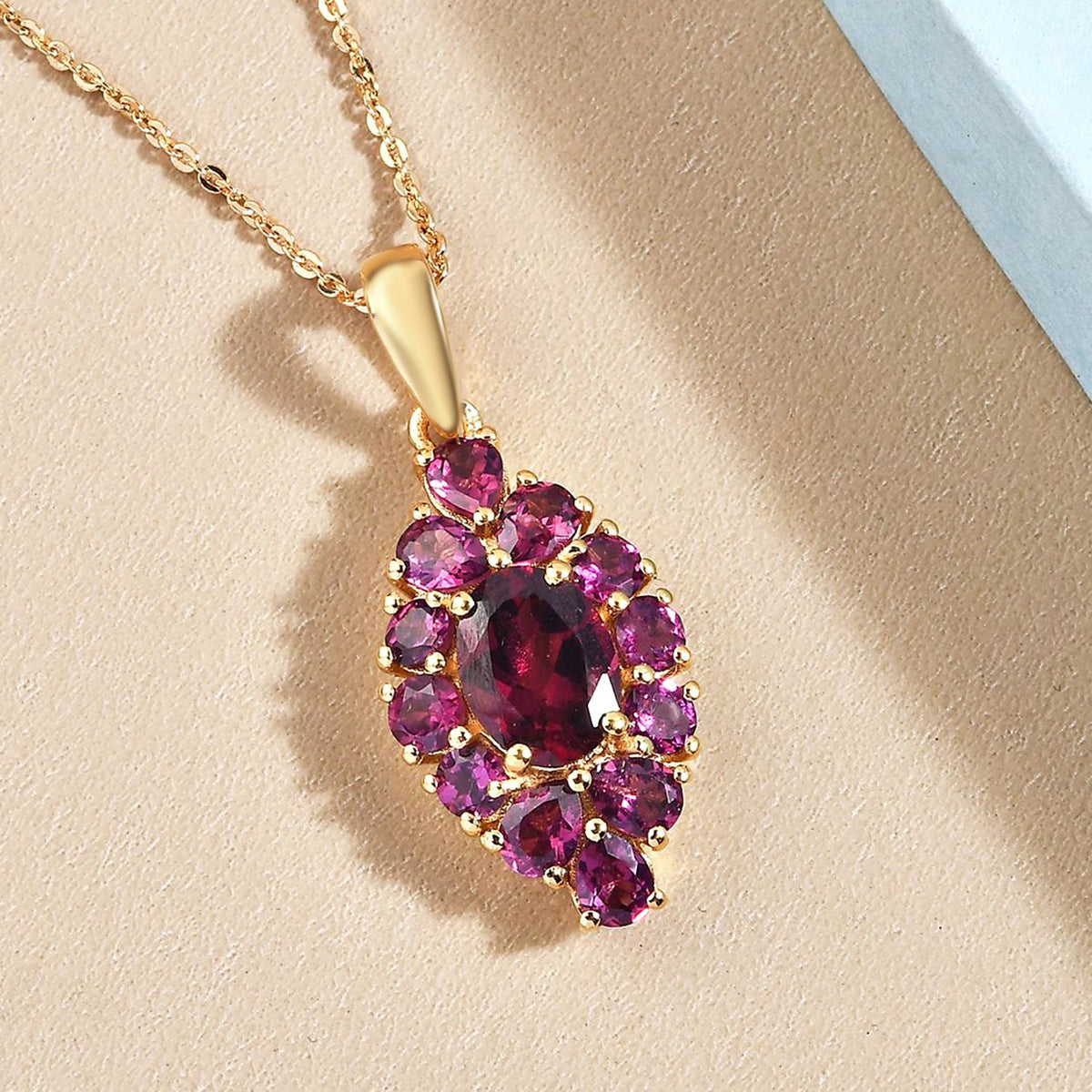 Rhodolith Granat-Anhänger mit Kette, 925 Silber vergoldet ca. 3,34 ct