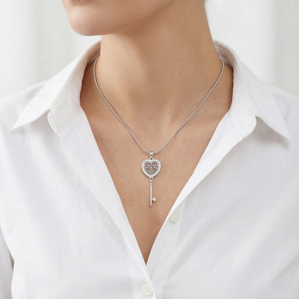 Weißer Zirkonia und weißer Kristall Schlüssel-Anhänger mit Kette, Silberfarben