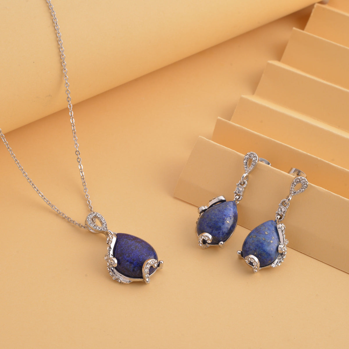 2er Set, Lapislazuli Ohrringe und Anhänger mit Kette, ca. 14.00 ct