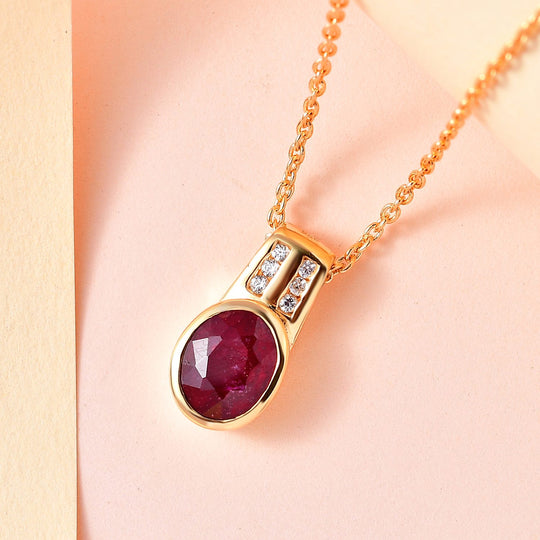 Afrikanischer Rubin (Fissure gefüllt), Weißer Zirkon Schmuckset 925 Silber vergoldet ca. 2.41 ct
