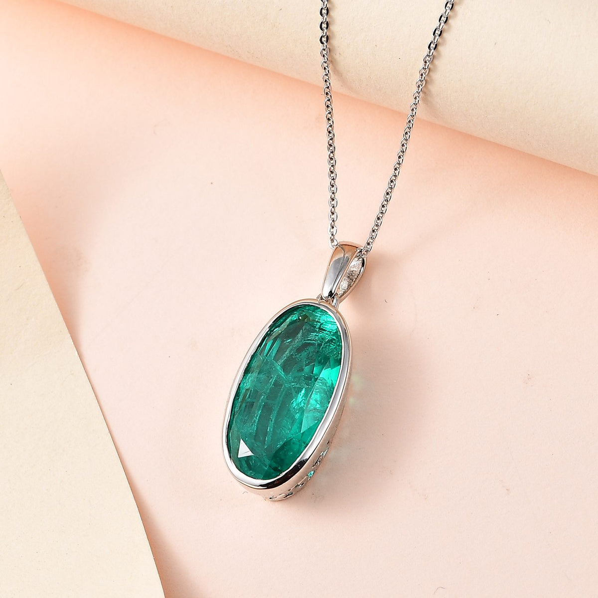 Smaragd-Quarz-Triplette-Anhänger mit Kette, 925 Silber platiniert ca. 9.00 ct
