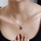 AA Norwegischer Thulit Anhänger mit Kette, 925 Silber platiniert, ca. 4.27 ct