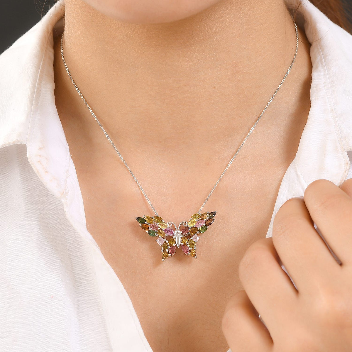 Natürlicher mehrfarbiger Turmalin Anhänger mit Kette, 925 Silber platiniert ca. 3.88 ct