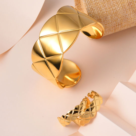 Designer Inspiriert Armreif und Ohrringe im Schmuckset, goldfarben