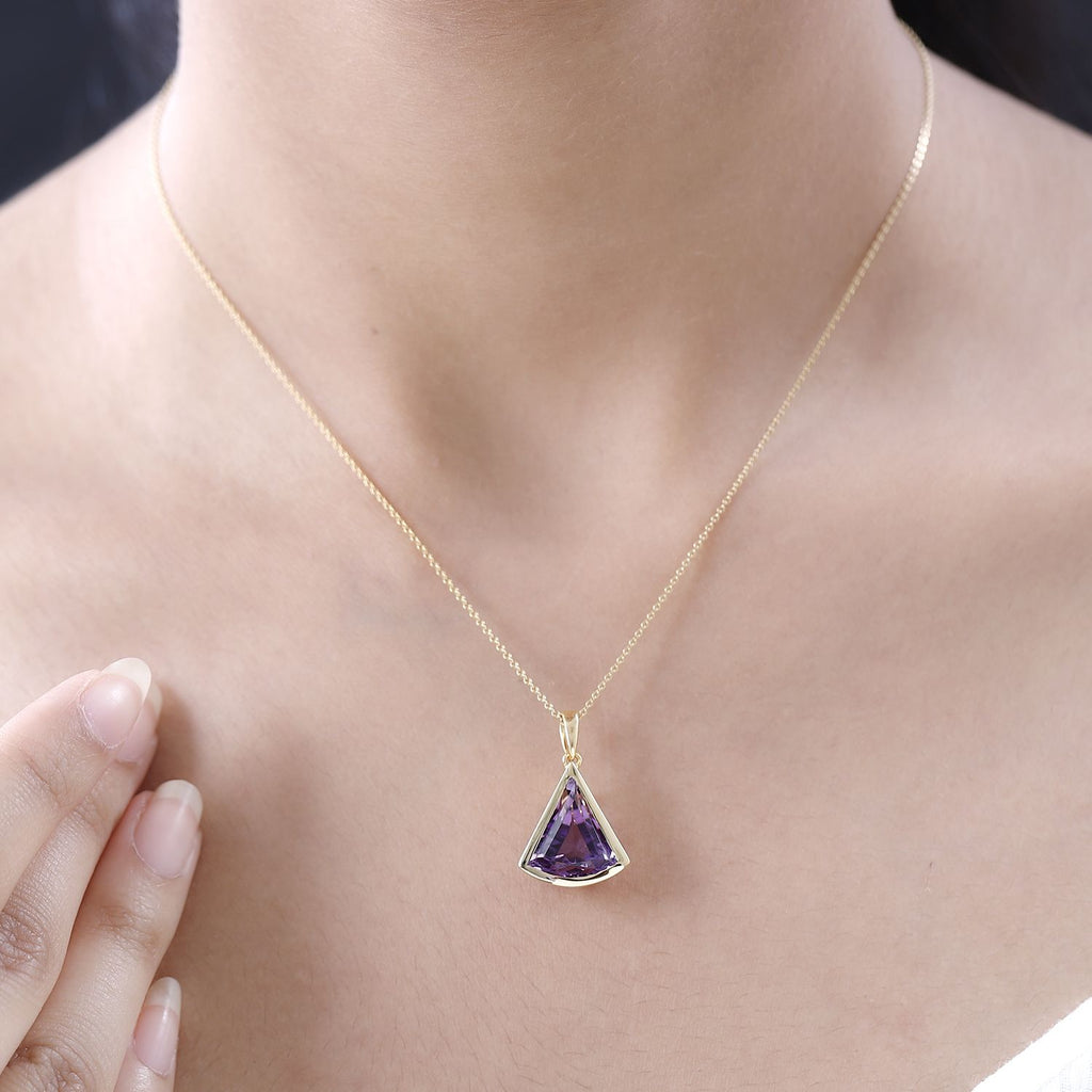 Afrikanischer Amethyst Anhänger mit Kette, 925 Silber Gelbgold Vermeil ca. 5.45 ct