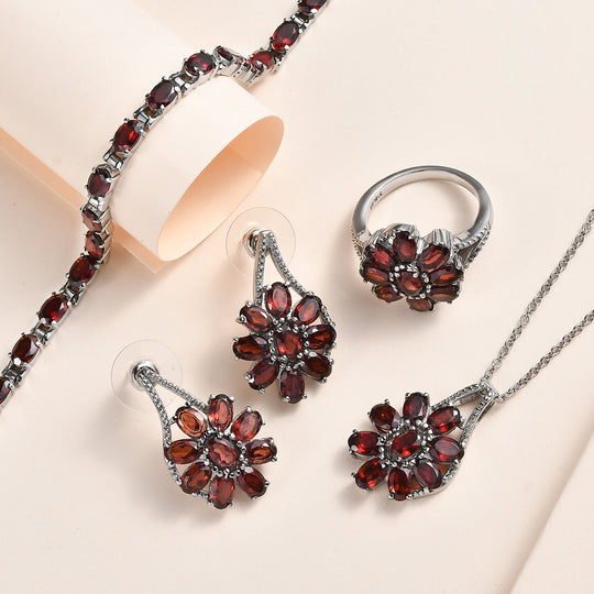 Roter Granat Schmuckset  Edelstahl ca. 30.15 ct