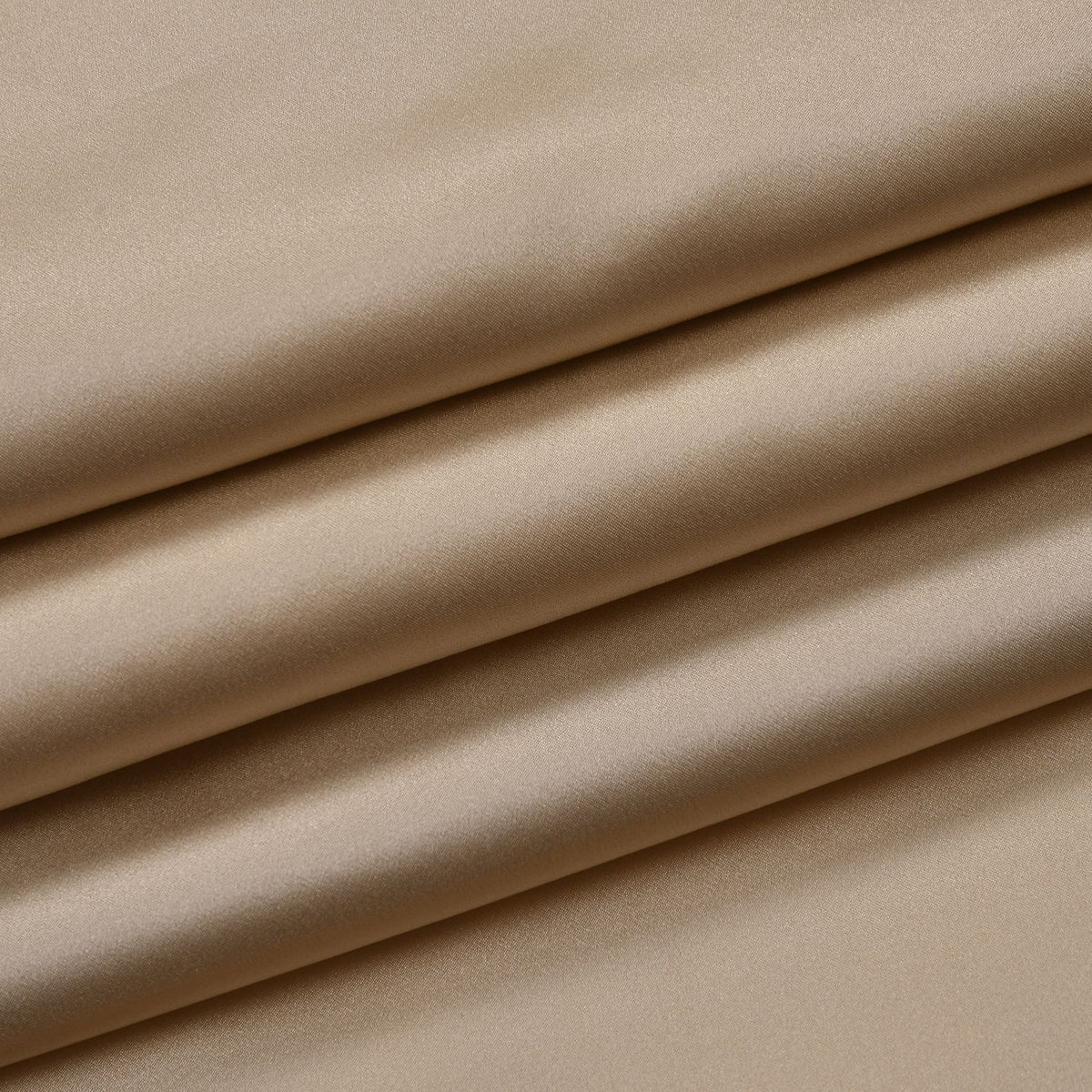 Serenity Night - 100% Maulbeerseide Sommerseidendecke mit Seidenfüllung Daunenkissen und Seidenkissenbezug Beige
