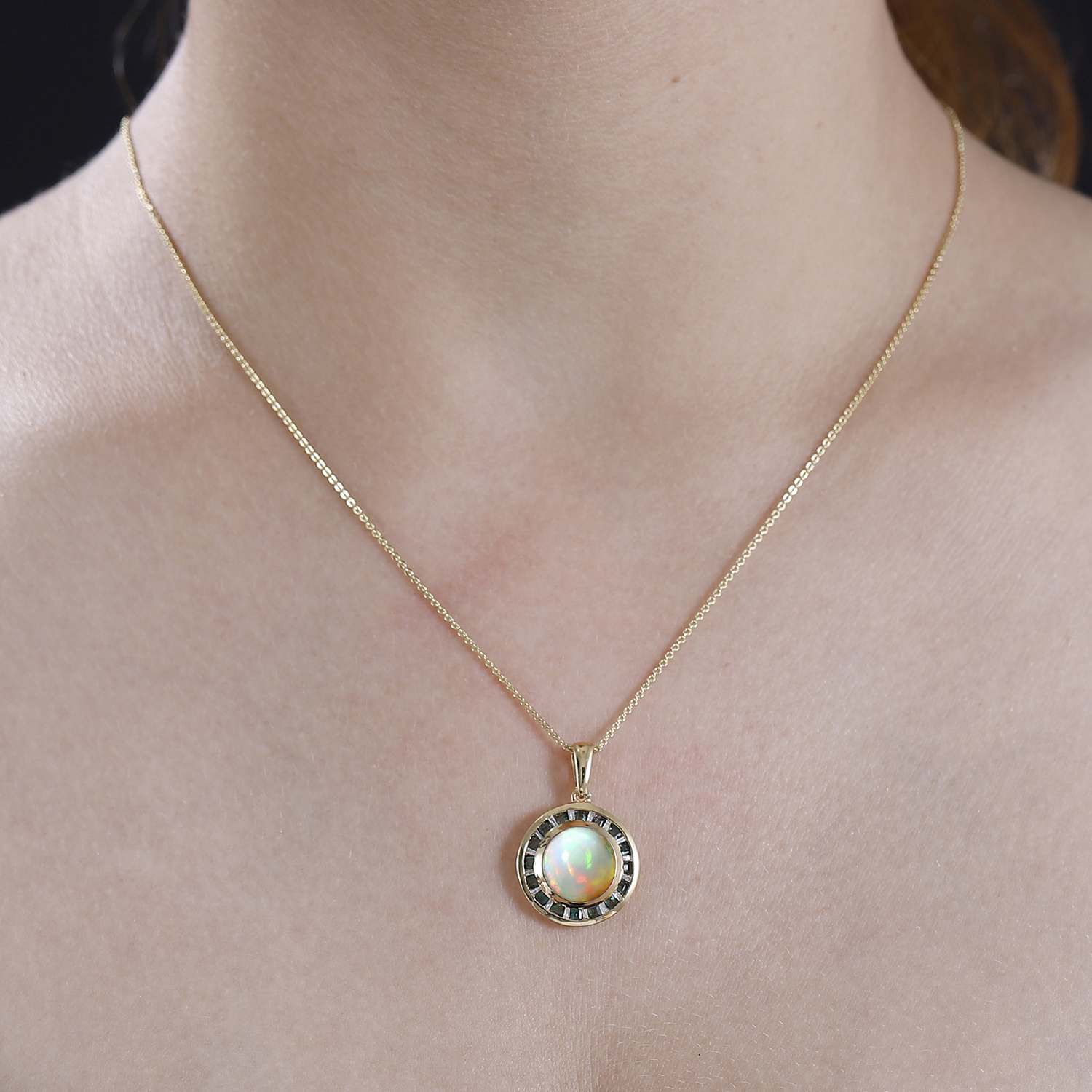 AA Natürlicher, äthiopischer Welo Opal, Smaragd Anhänger mit Kette, 925 Silber 750 Gelbgold Vermeil ca. 3.40 ct