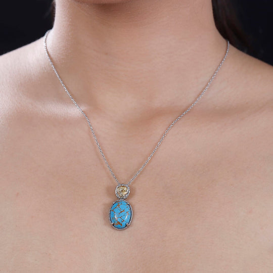Lapislazuli-Anhänger mit Löwenkopf - Bicolor-Design, ca. 17.00 ct