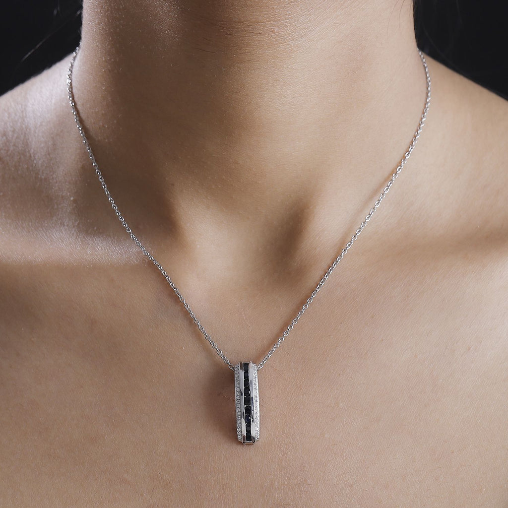 Masoala Saphir (Fissure gefüllt), Weißer Zirkon Anhänger mit Kette, Silberton, ca. 1.45 ct