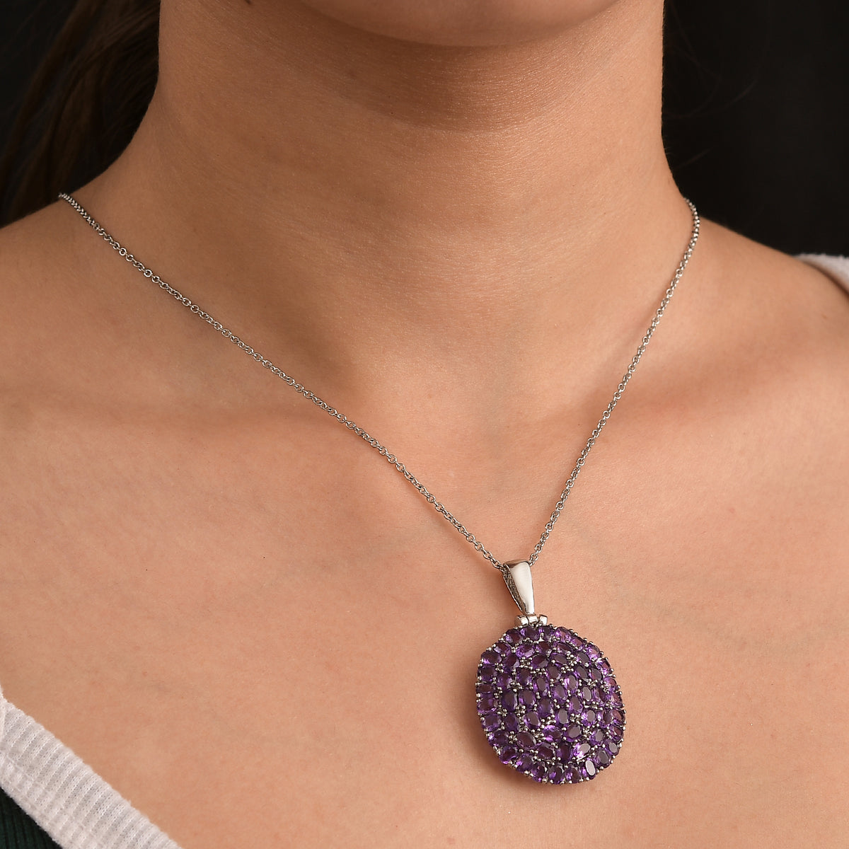 Afrikanischer Amethyst Anhänger mit Kette, Edelstahl ca. 9.44 ct