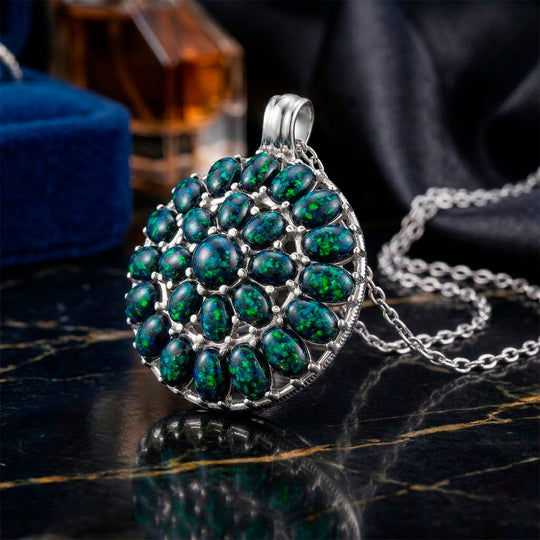 Simuliertes schwarzer Opal Anhänger mit Kette ca. 50 cm + 5 cm Extender, 316L Edelstahl