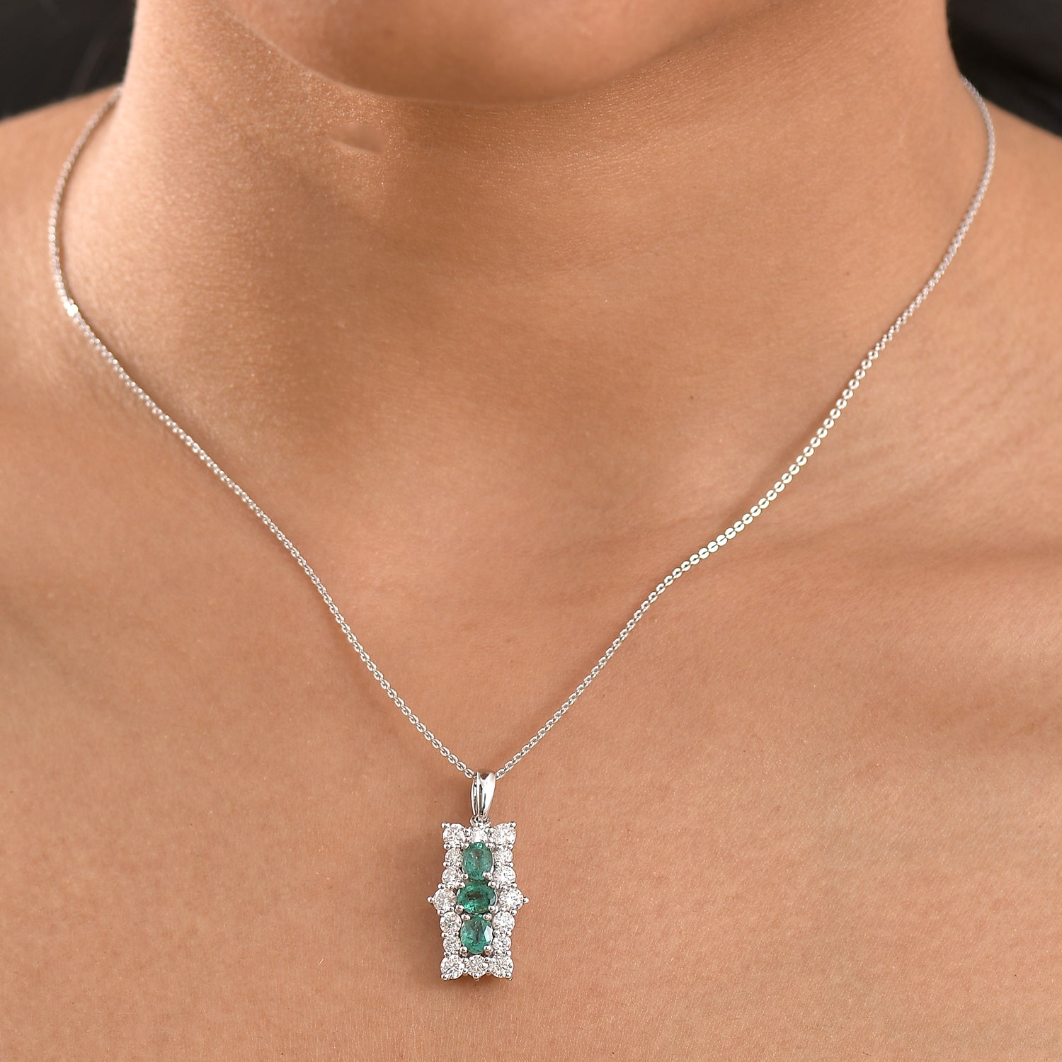 AAA Smaragd, Moissanit Schmuckset 925 Silber rhodiniert ca. 2,47 ct.