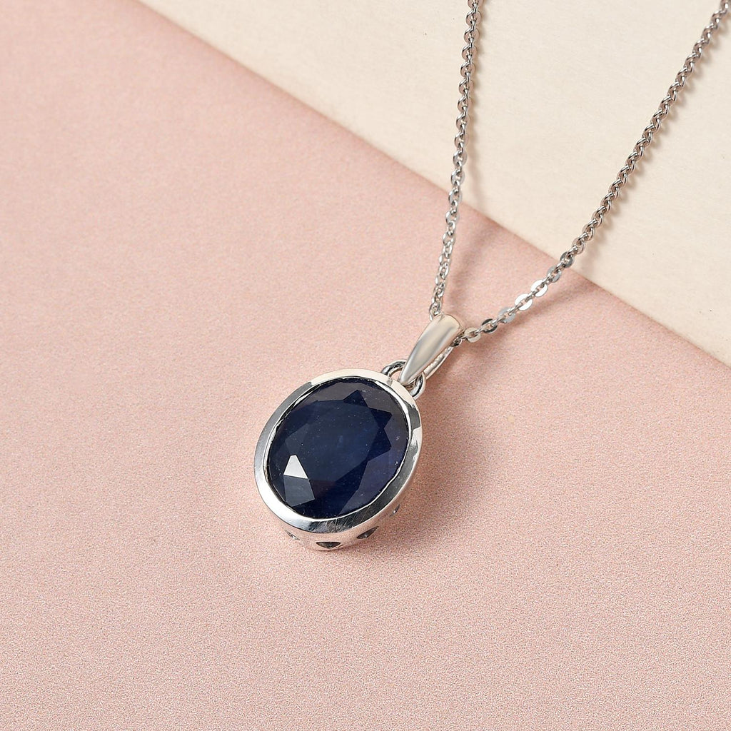 Masoala Saphir (Fissure gefüllt)-Anhänger mit Kette, 925 Silber platiniert ca. 4.99 ct