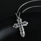 Masoala Saphir (Fissure gefüllt) Kreuz-Anhänger mit Kette, Edelstahl ca. 1.58 ct