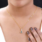 AAA Turkizit und weißer Zirkon-Anhänger mit Kette, 925 Silber Gelbgold Vermeil ca. 1.27 ct