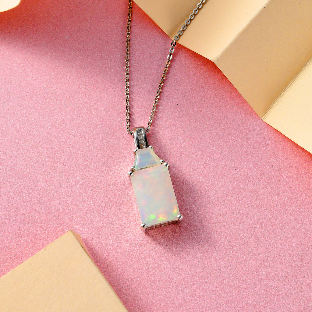 Natürlicher, äthiopischer Welo Opal Anhänger mit Kette, 925 Silber platiniert ca. 3.01 ct