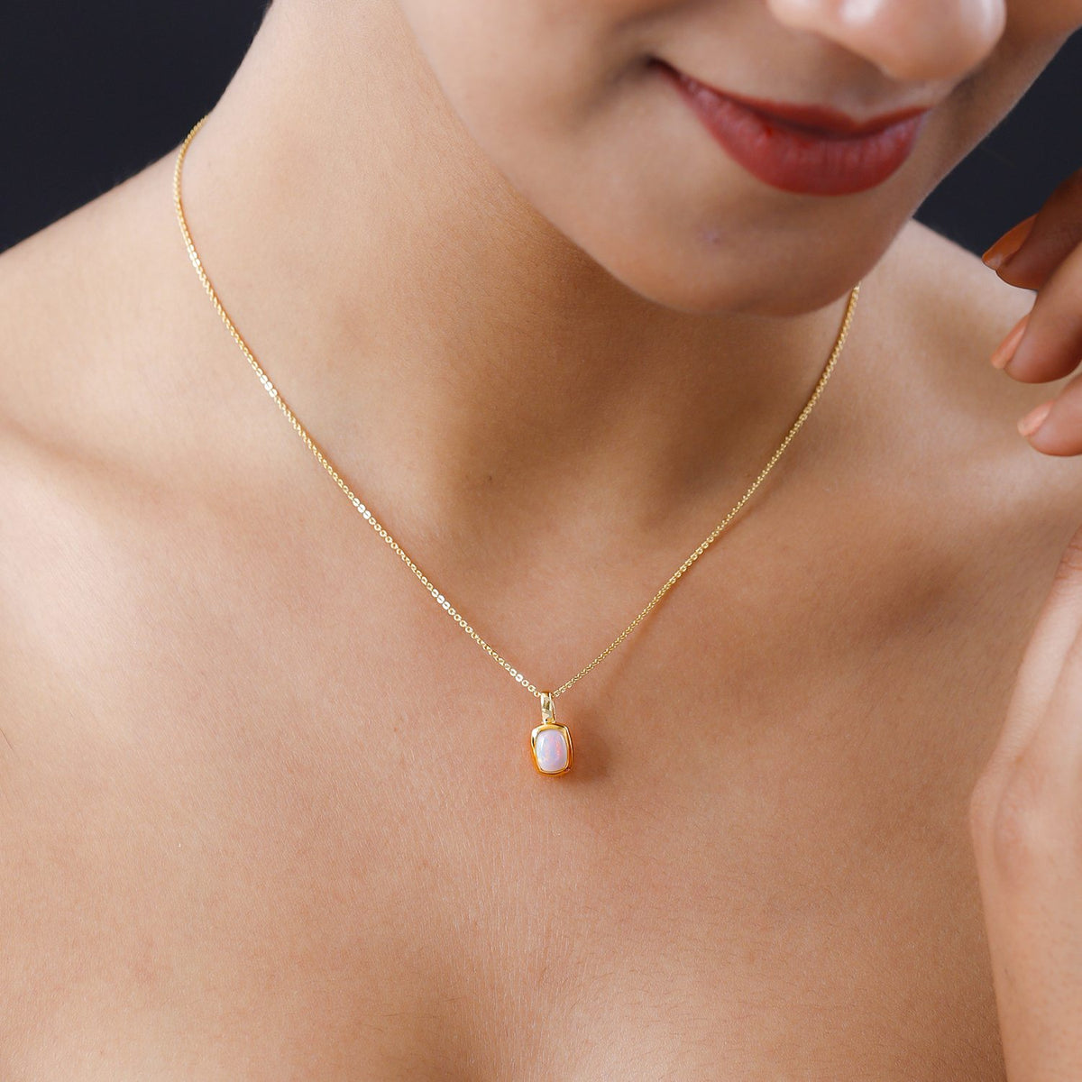 Natürlicher, äthiopischer Welo Opal im Schmuckset, 925 Silber vergoldet ca. 0,64 ct