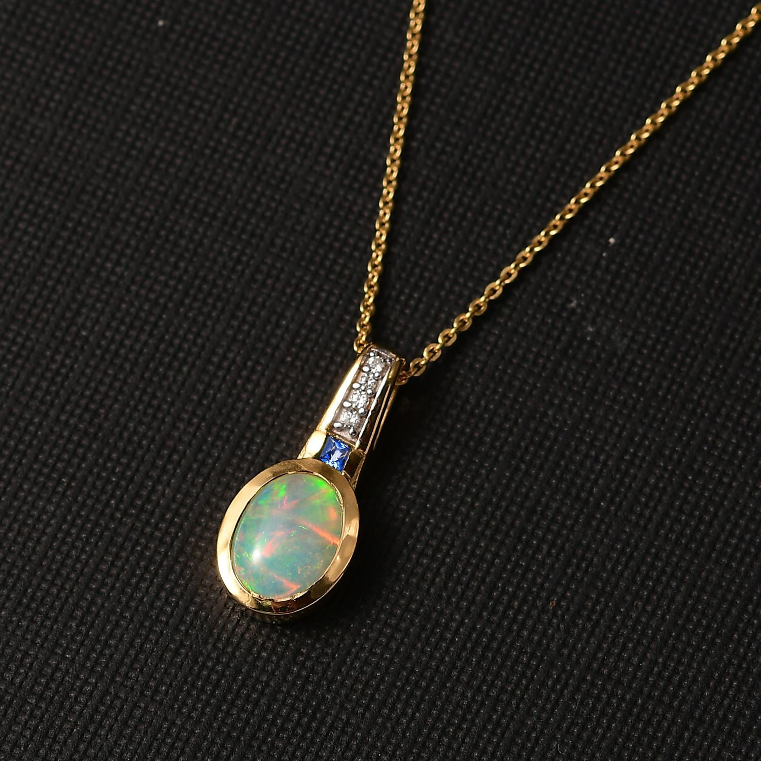 D joy Natürlicher, äthiopischer Welo Opal, Ceylon-Saphir Anhänger mit Kette, 925 Silber 750 Gelbgold Vermeil ca. 1.32 ct