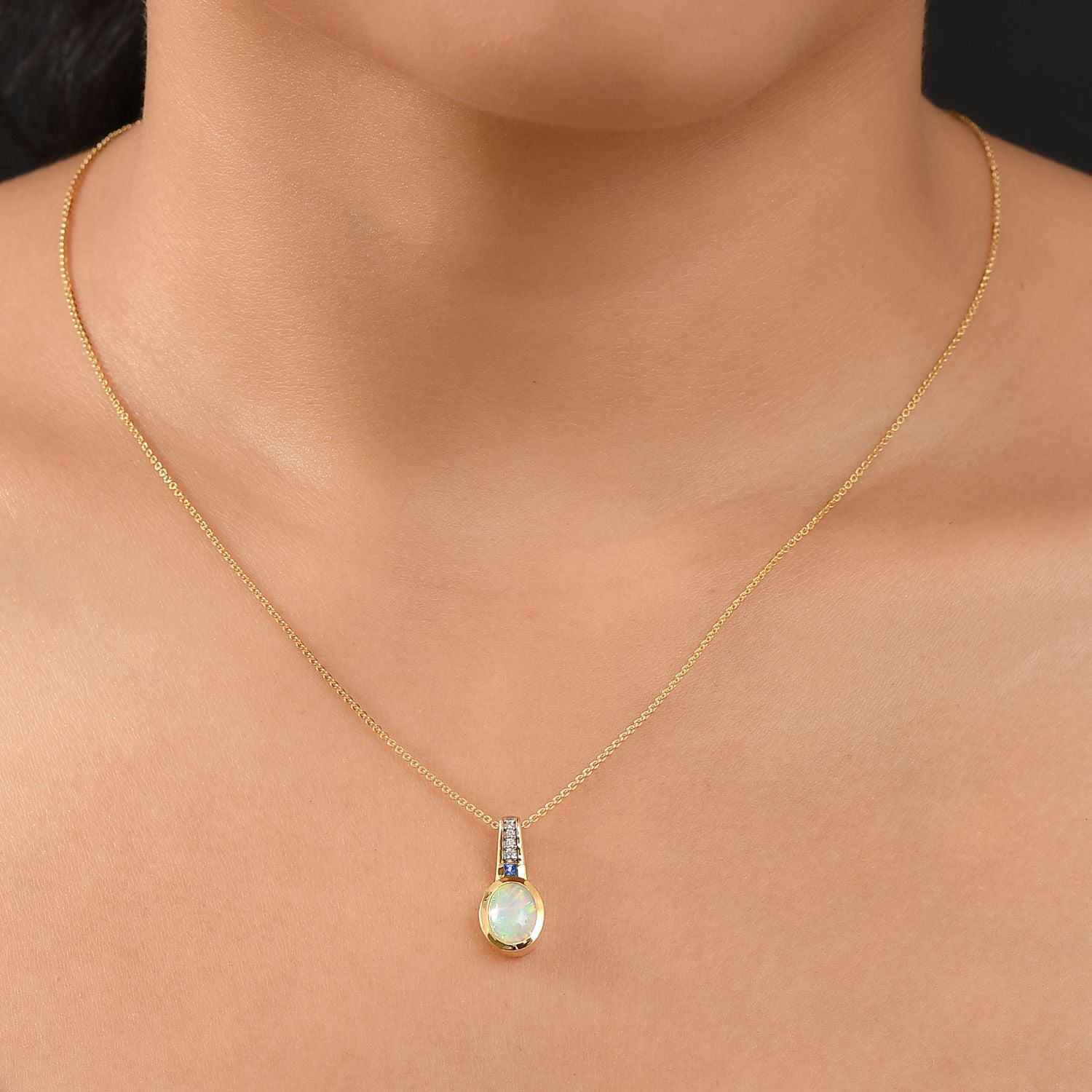 D joy Natürlicher, äthiopischer Welo Opal, Ceylon-Saphir Anhänger mit Kette, 925 Silber 750 Gelbgold Vermeil ca. 1.32 ct