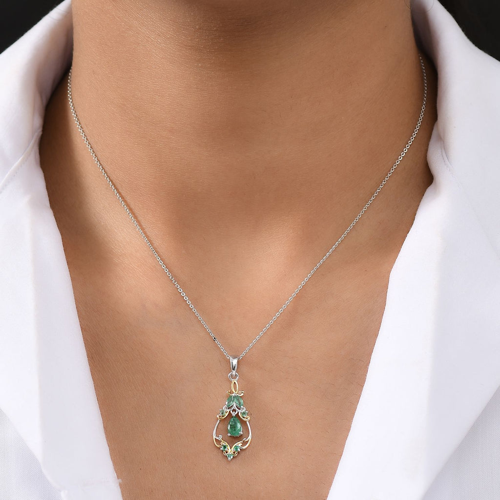 Timeless Regal - D joy Kagem Sambischer Smaragd, Smaragd Anhänger mit Kette, 925 Silber rhodiniert, 925 Silber Rhodiniert und 750 Gelbgold Vermeil ca. 0,64 ct.