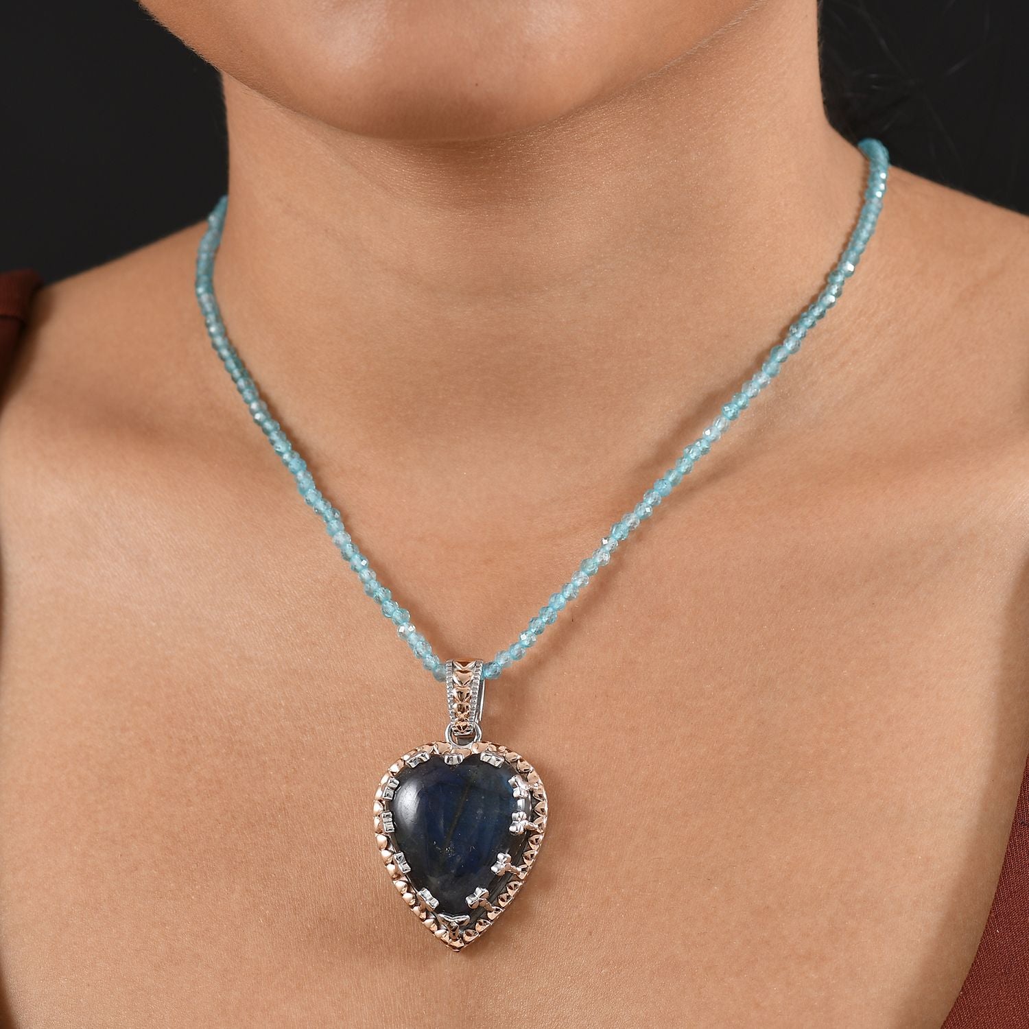 Djoy AAA Labradorit, Apatit Anhänger mit Kette, 925 Silber Bicolor rhodiniert ca. 76.99 ct