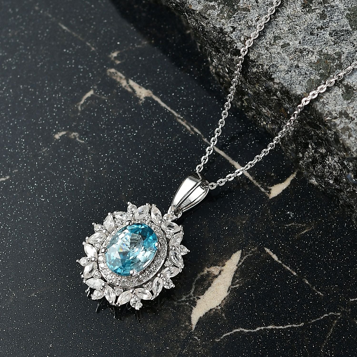 D'Joy Blauer Zirkon, Weißer Zirkon Anhänger mit Kette, ca. 50 cm 925 Silber rhodiniert ca. 4.03 ct