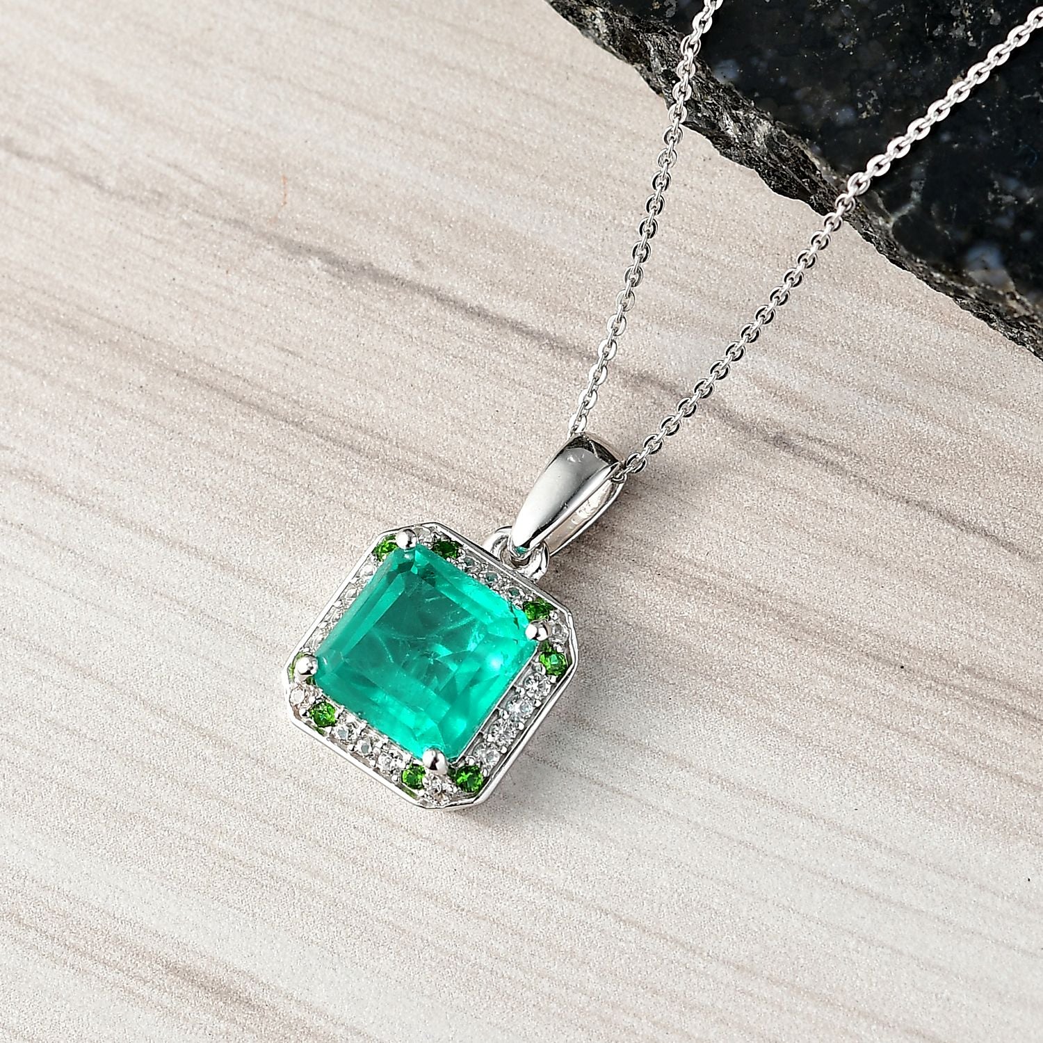 D'Joy AAA Smaragd-Quarz Triplette, Weißer Zirkon Schmuckset ca. 45 cm 925 Silber rhodiniert ca. 5.64 ct
