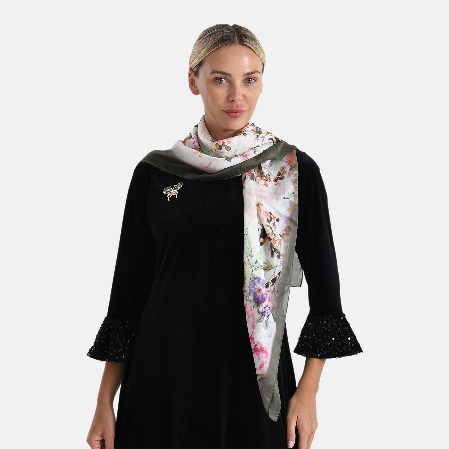 LA MAREY Signature - Seiden-Foulard aus 100% Maulbeerseide und Schmetterling-Seidenbrokat-Brosche, 110x110 cm, Grau