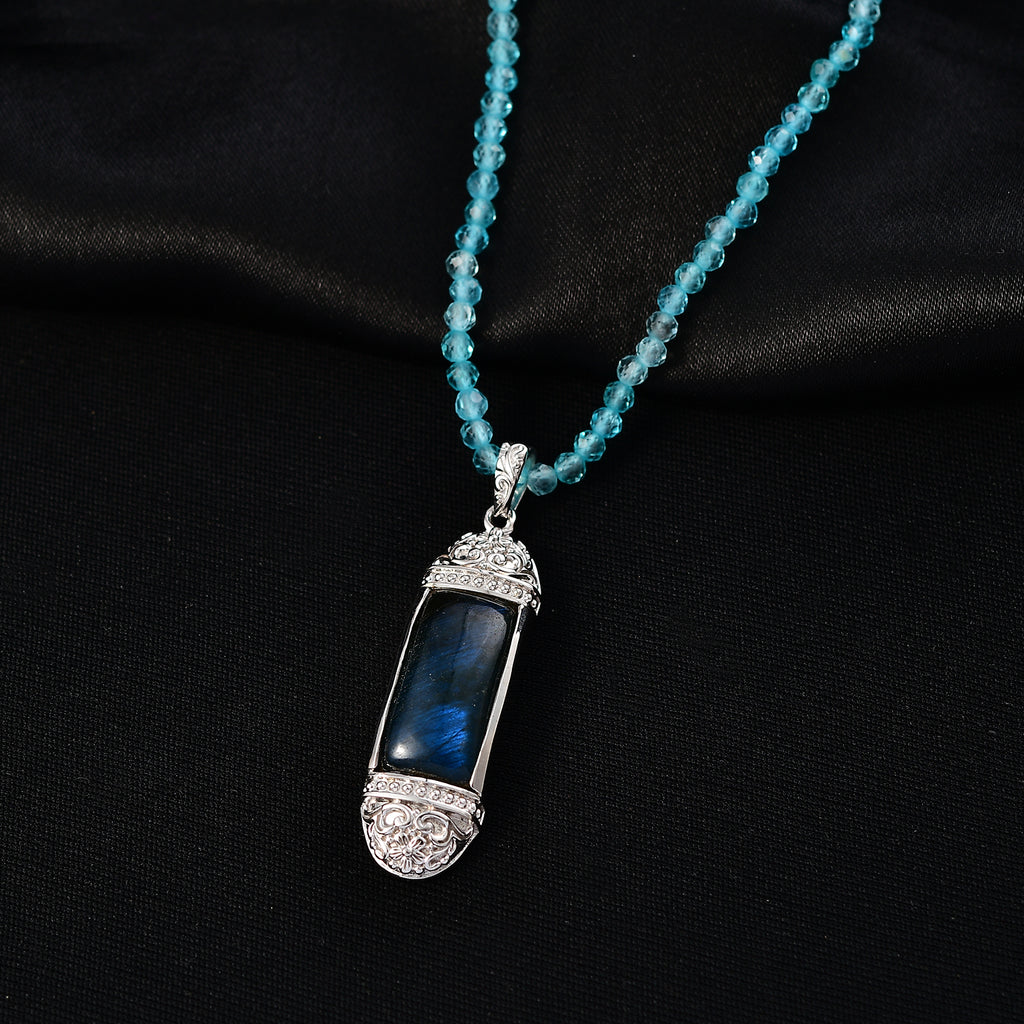 D'Joy AAA Labradorit Anhänger mit Apatit Kette, ca. 45 cm 925 Silber rhodiniert ca. 46.98 ct