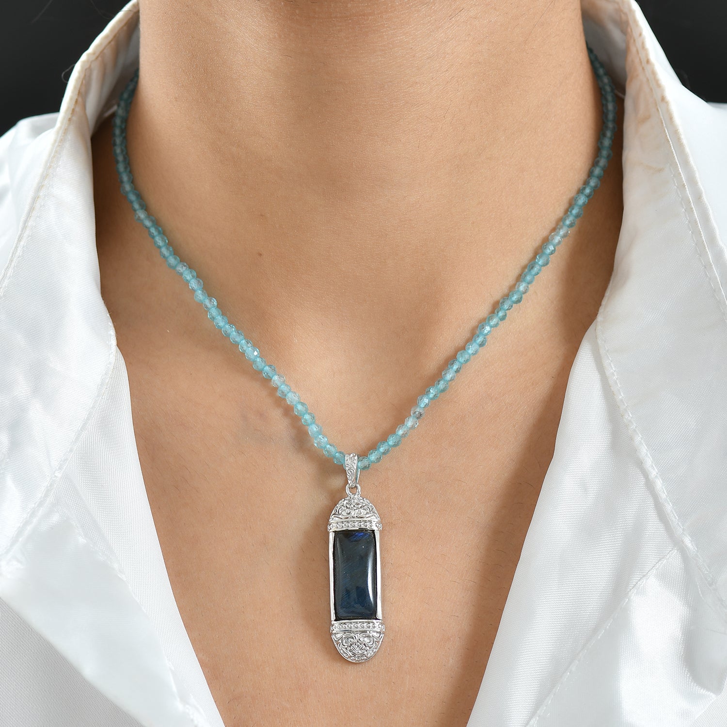 D'Joy AAA Labradorit Anhänger mit Apatit Kette, ca. 45 cm 925 Silber rhodiniert ca. 46.98 ct