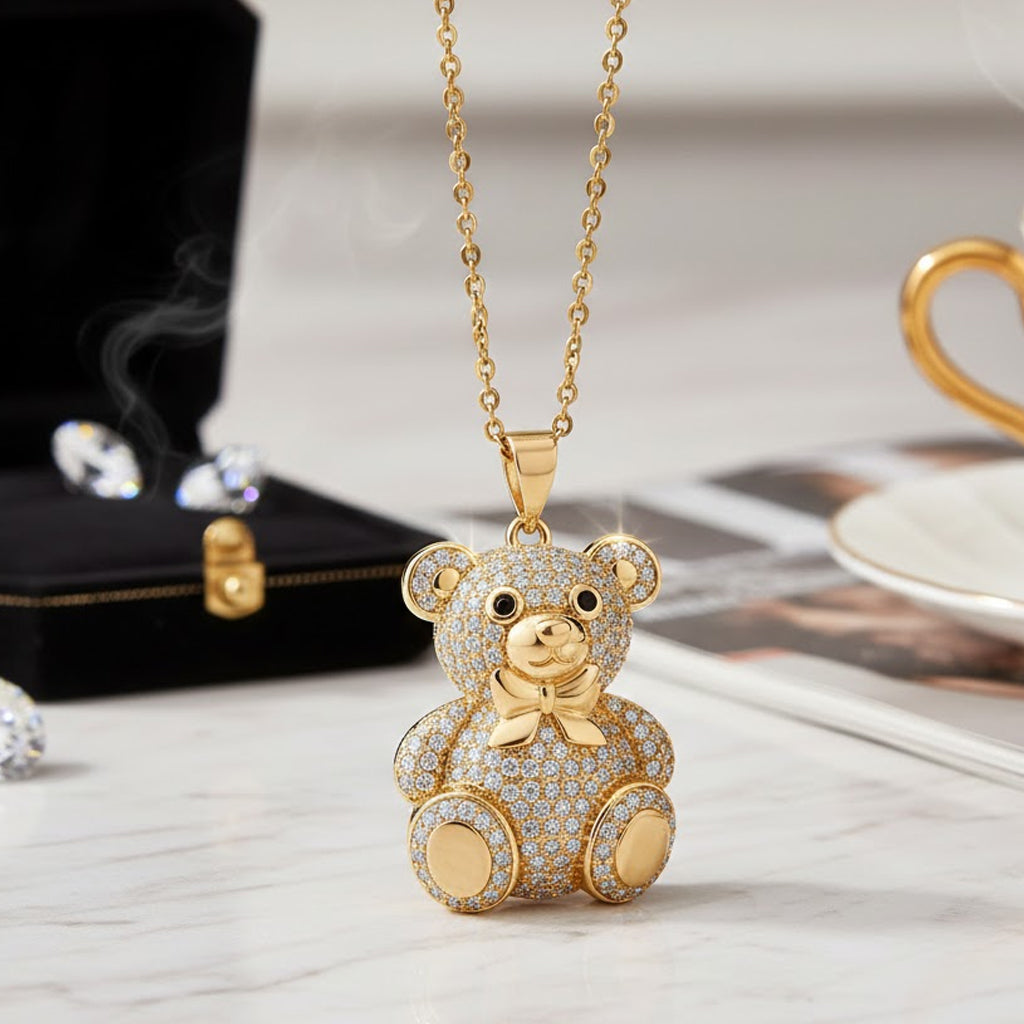 Weißer und schwarzer Zirkonia Teddybär Anhänger mit 50cm Kette, Messing vergoldet