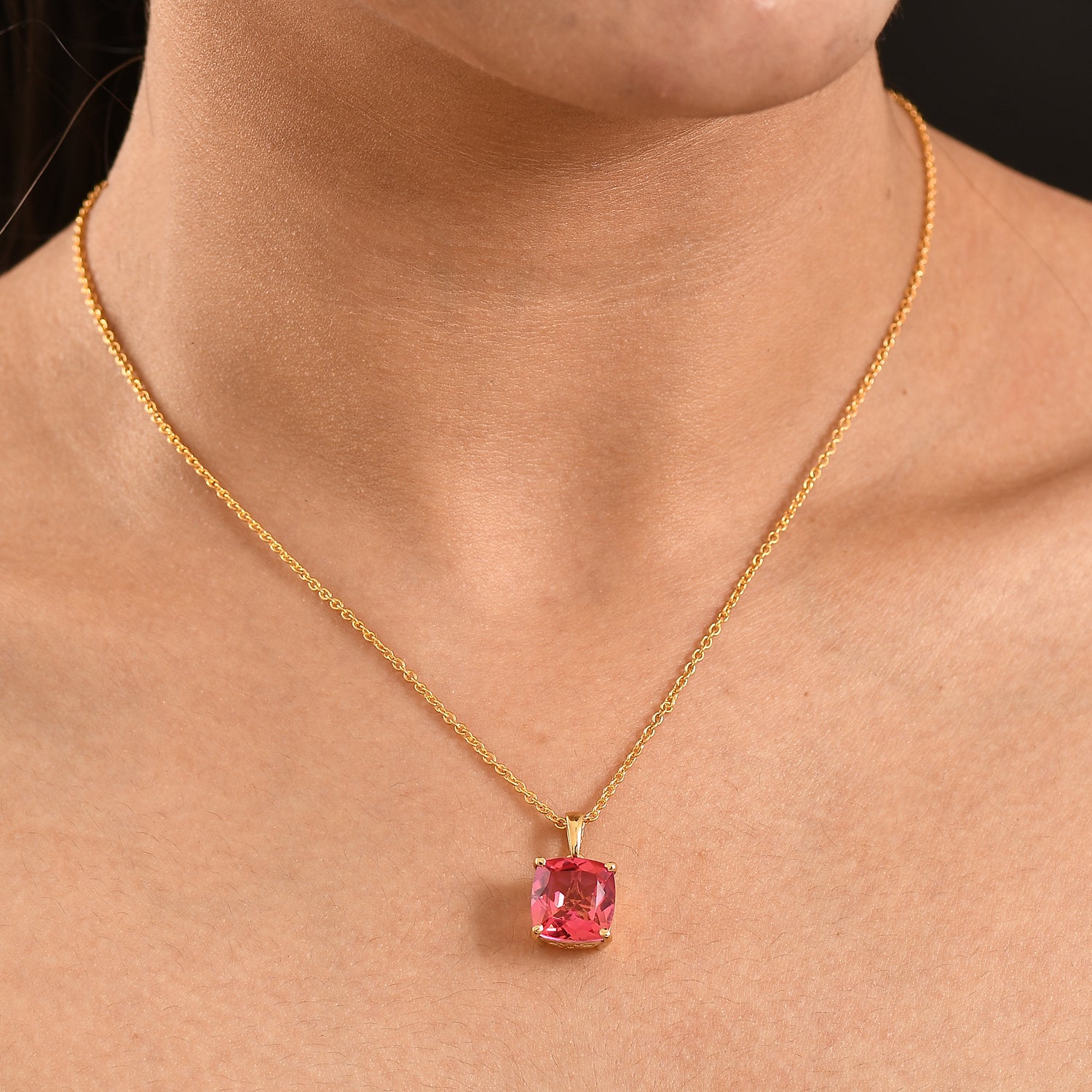 EVER TRUE Sunset Quarz Triplette Anhänger, goldfarbenes nickelfreies Messing, 316L Edelstahlkette 50 cm ca. 6.01 ct