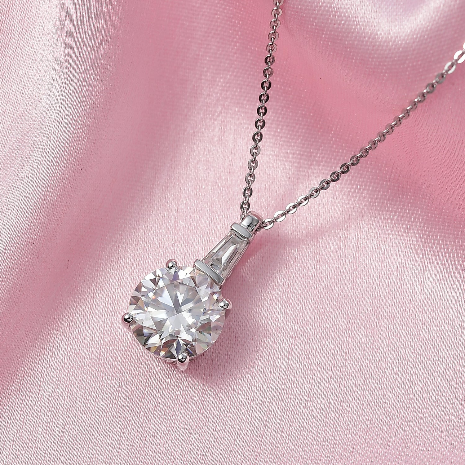 D'Joy Moissanit Anhänger mit Kette ca. 50 cm 925 Silber Rhodiniert ca. 3.78 ct