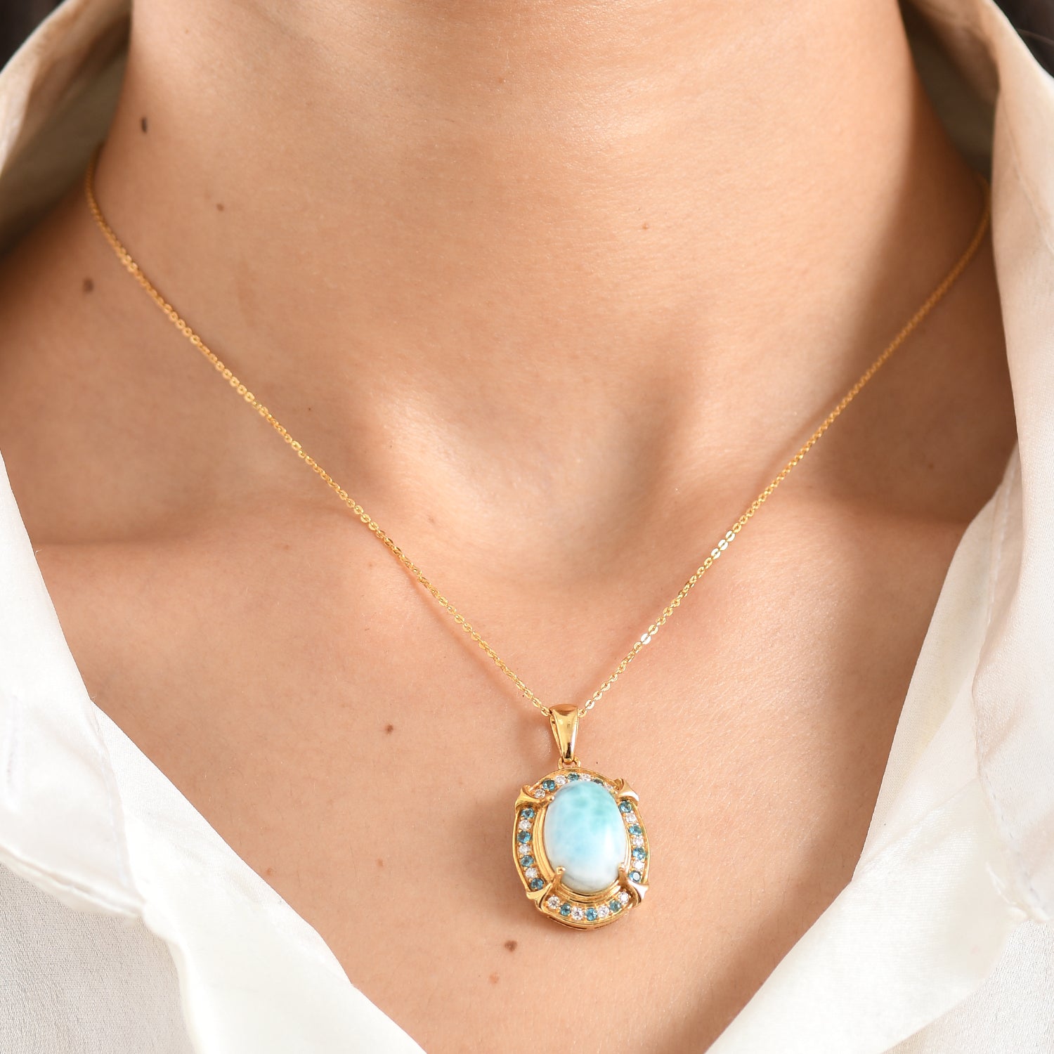 D'Joy Larimar, Neon Apatit Anhänger mit Kette, ca. 50 cm 925 Silber 750 Gelbgold vermeil ca. 7.43 ct