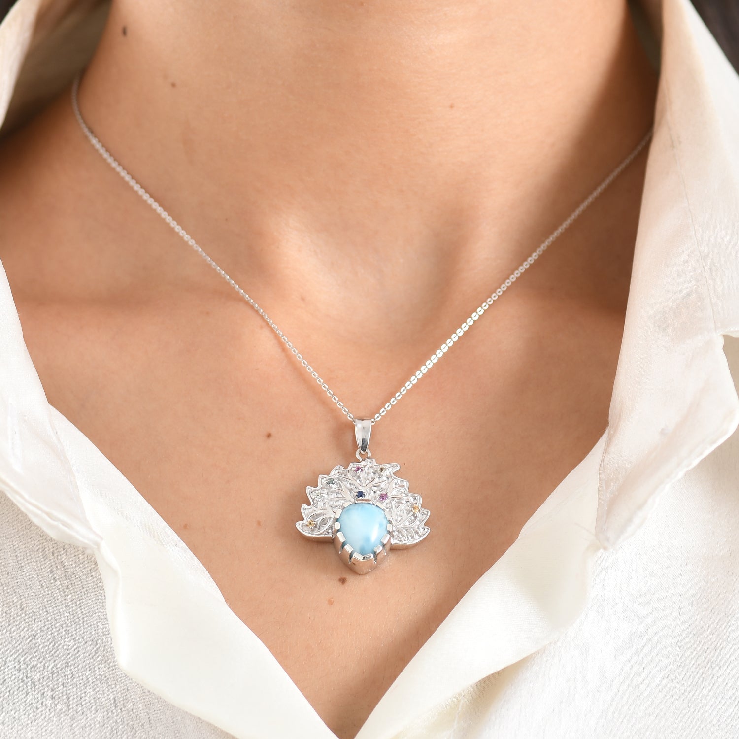 D'Joy Larimar, Mehrfarbiger Saphir Anhänger mit Kette, ca. 50 cm 925 Silber Rhodiniert ca. 5.48 ct