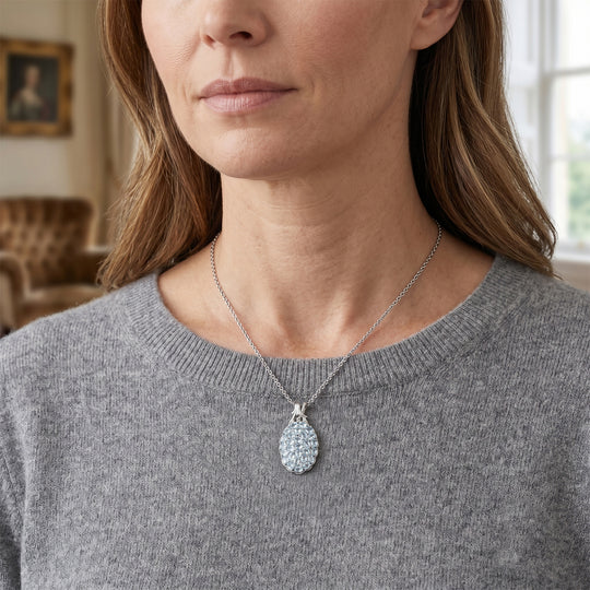 EverTrue himmelblauer Topas und Zirkon Cluster Bronze-Anhänger mit 50cm Edelstahl-Kette - 5,79 ct.