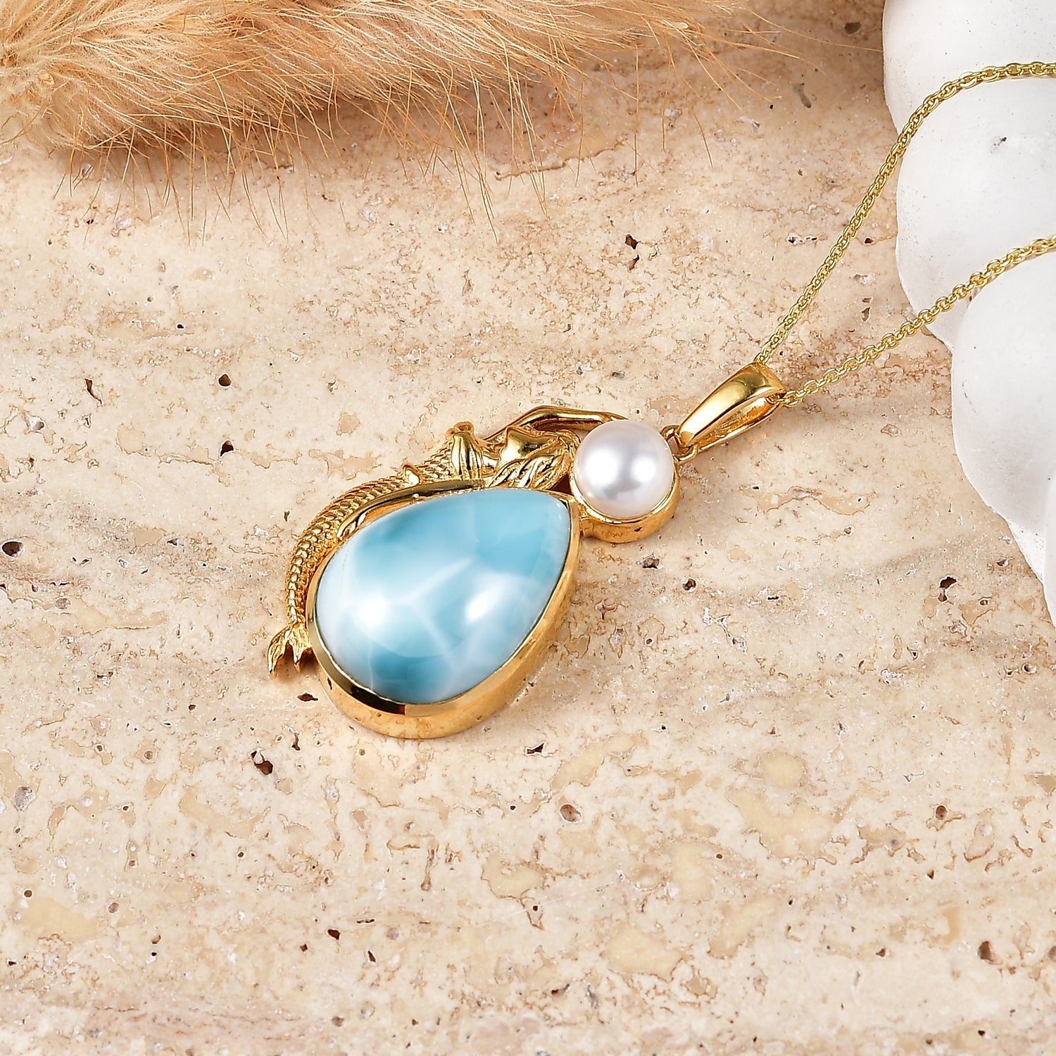 D'Joy AA Larimar, Süßwasser Perle (6mm) Anhänger mit Kette, ca. 50 cm 925 Silber 750 Gelbgold vermeil 14.27 ct