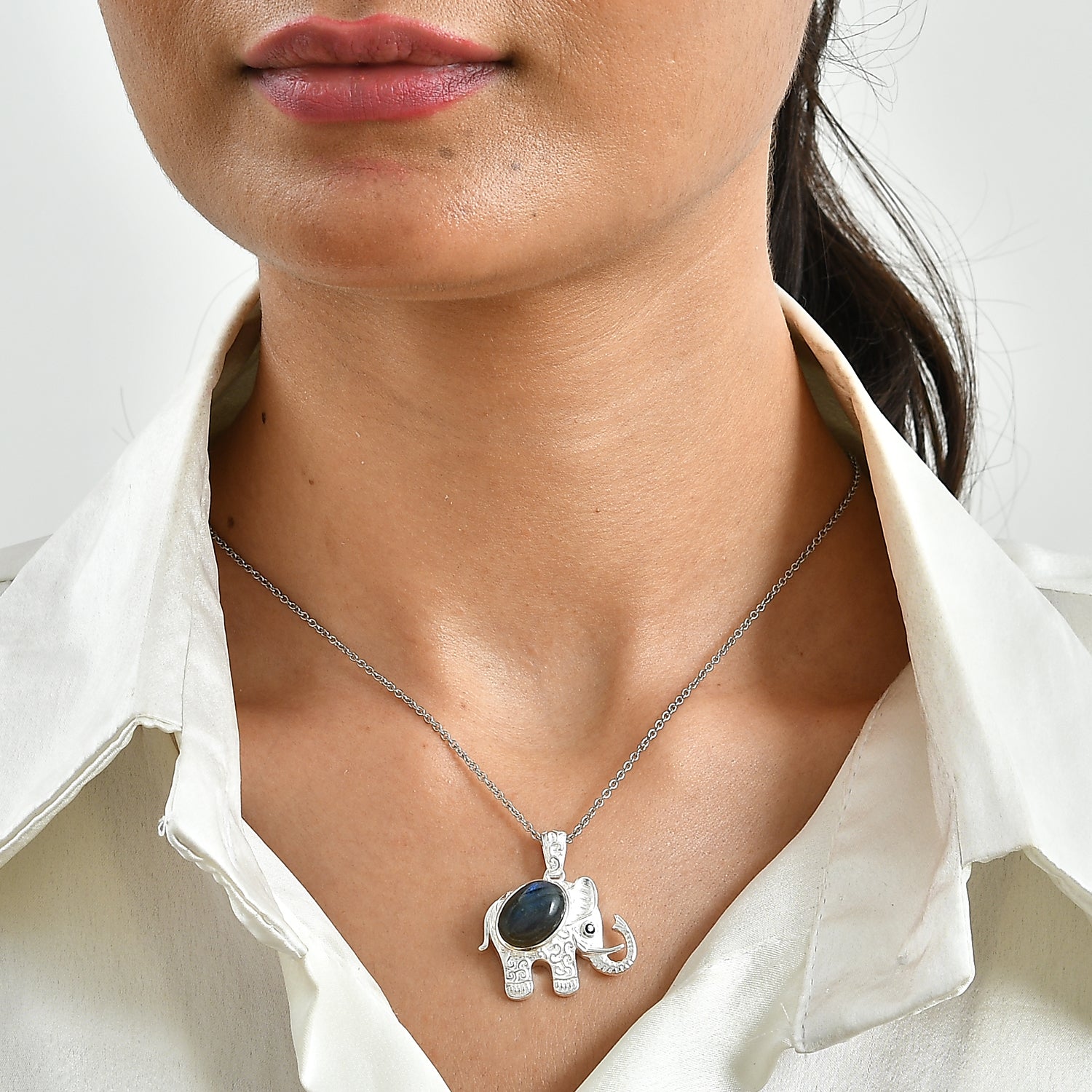 EverTrue AAA Labradorit und schwarzer Spinell Anhänger mit 50cm Edelstahl Kette, Bronze - 6,36 ct.
