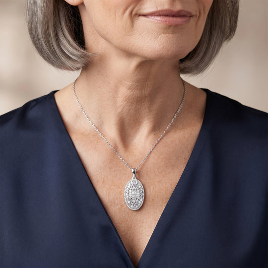 LUXURIANT SGL zertifizierter SI-GH Labor Diamant Cluster Halo Anhänger mit 50cm Kette, 925 Silber rhodiniert - 1,01 ct.