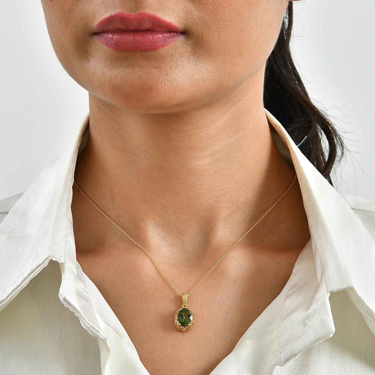 D'Joy natürlicher grüner Apatit Anhänger mit 50cm Kette, 925 Silber 750 Gelbgold Vermeil - 2,43 ct.