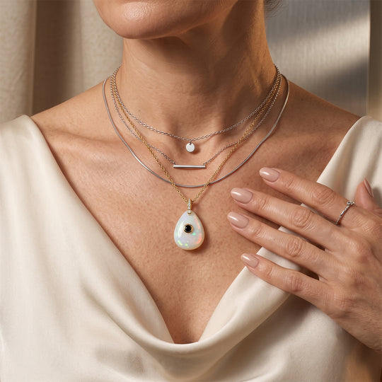 Mehrfarbiger Fluorit, Kristall und Zirkonia Anhänger mit 50cm Kette, Messing - 20 ct.