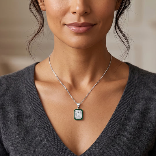 D'Joy Moissanit und gefärbter grüner Jade Anhänger mit 45cm Kette, 925 Silber rhodiniert - 8,20 ct.