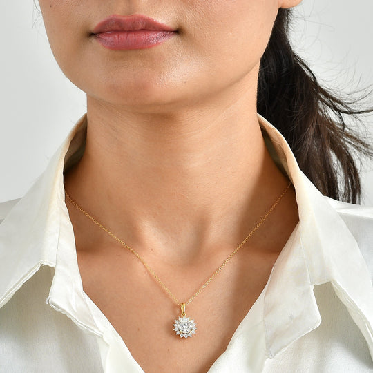 D'Joy GRA zertifizierter Moissanit Anhänger mit 50cm Kette, 925 Silber 750 Gelbgold Vermeil - 2,18 ct.