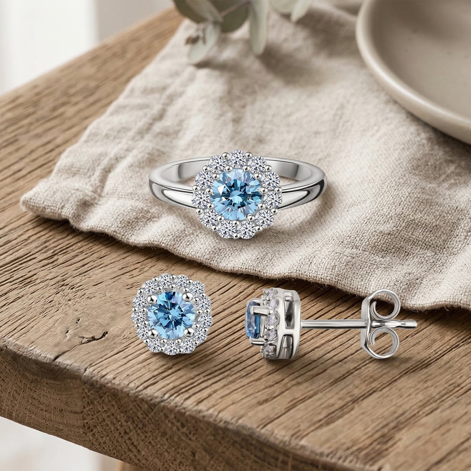 Schmuck-Duo: LUXURIANT DIAMOND blaues und weißes Labor Diamant-Schmuckset